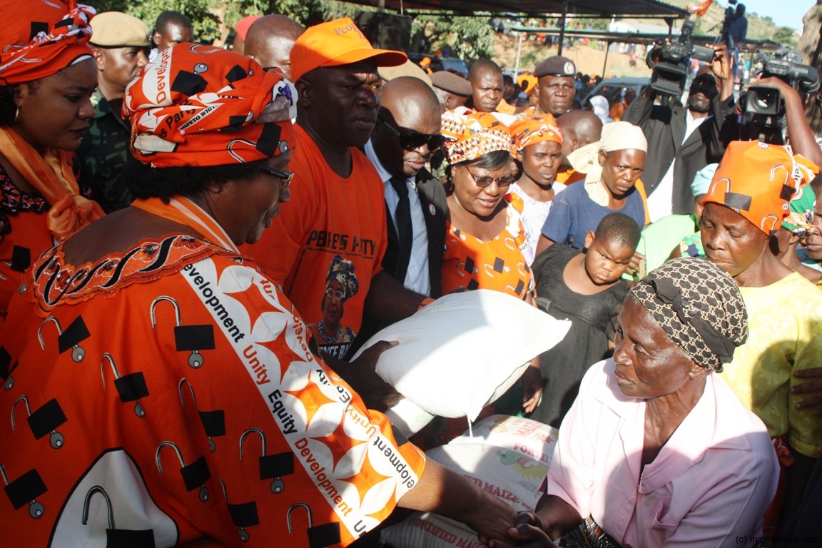 Malawi President Banda Dares Challenger Mutharika - Malawi Nyasa Times ...